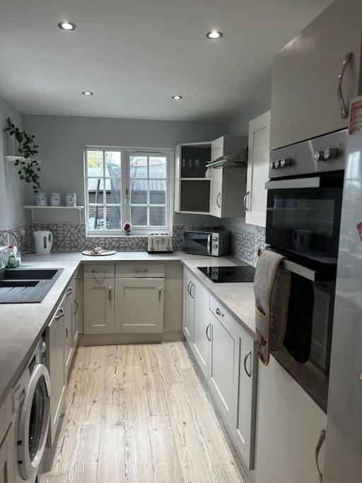 15 Min Drive To Airport 20 Min To Loch Lomond And City Center Old Kilpatrick Bagian luar foto