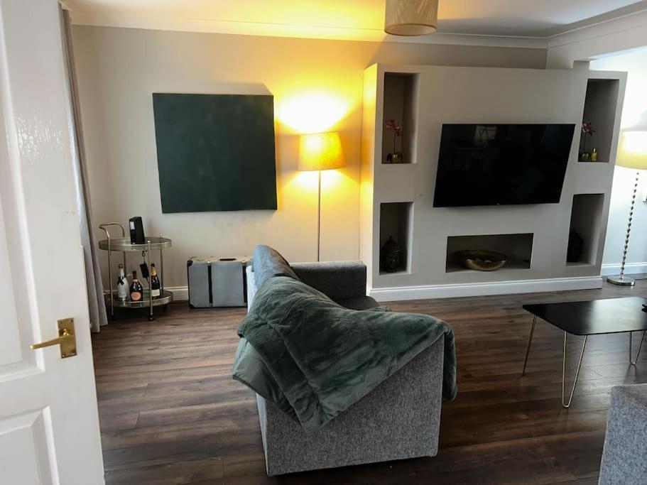 15 Min Drive To Airport 20 Min To Loch Lomond And City Center Old Kilpatrick Bagian luar foto