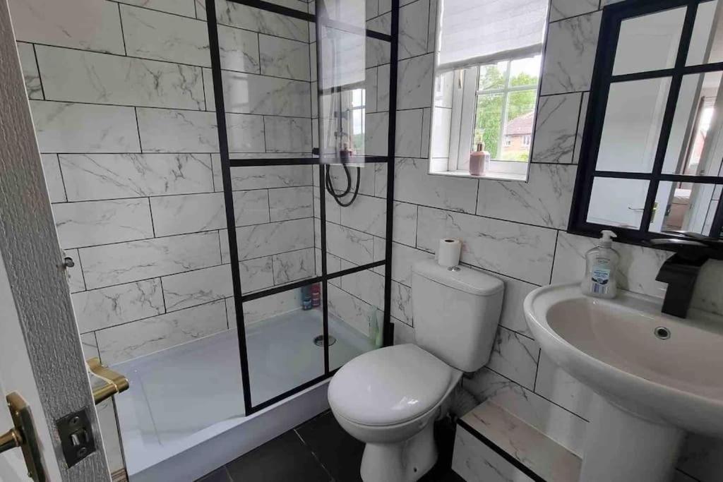15 Min Drive To Airport 20 Min To Loch Lomond And City Center Old Kilpatrick Bagian luar foto