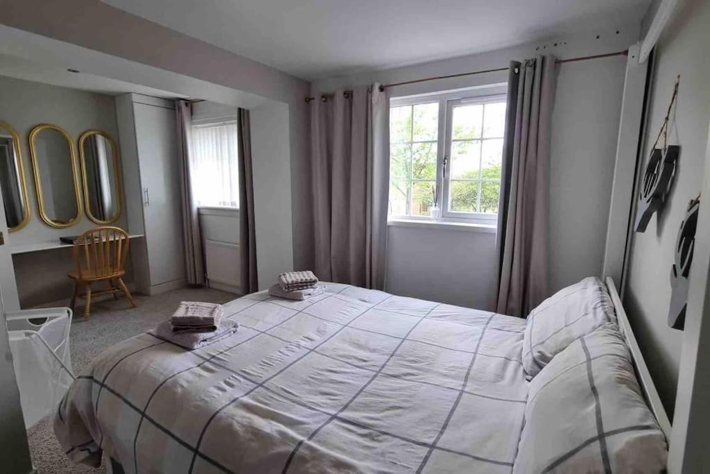 15 Min Drive To Airport 20 Min To Loch Lomond And City Center Old Kilpatrick Bagian luar foto